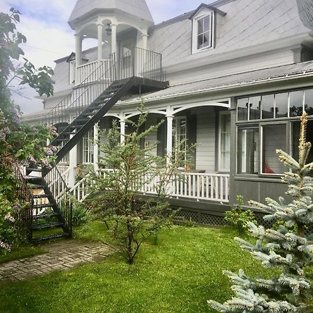 Au Vieux Presbytère De Saint-Léon Exterior foto